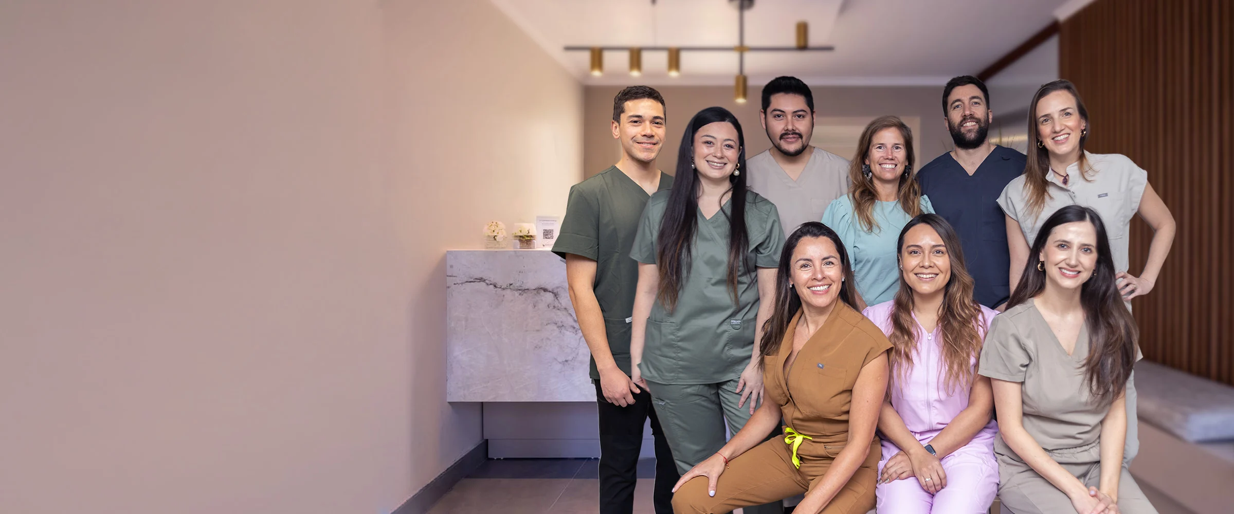 Equipo de Haristoy Centro Odontológico en su clínica de Concepción